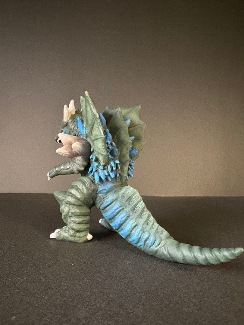 ウルトラ怪獣ソフビ ガイリュウガ リペイント完成品 - メルカリ