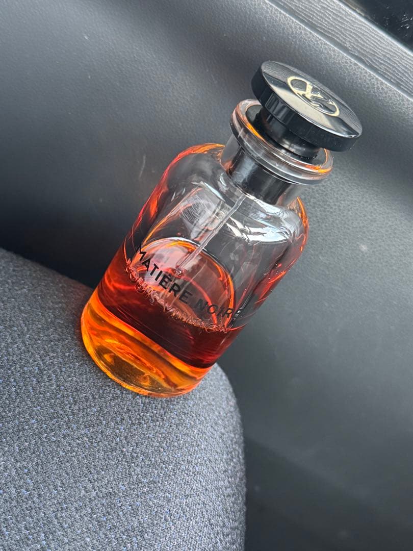 ヴィトン　マティエールノワール 100ml