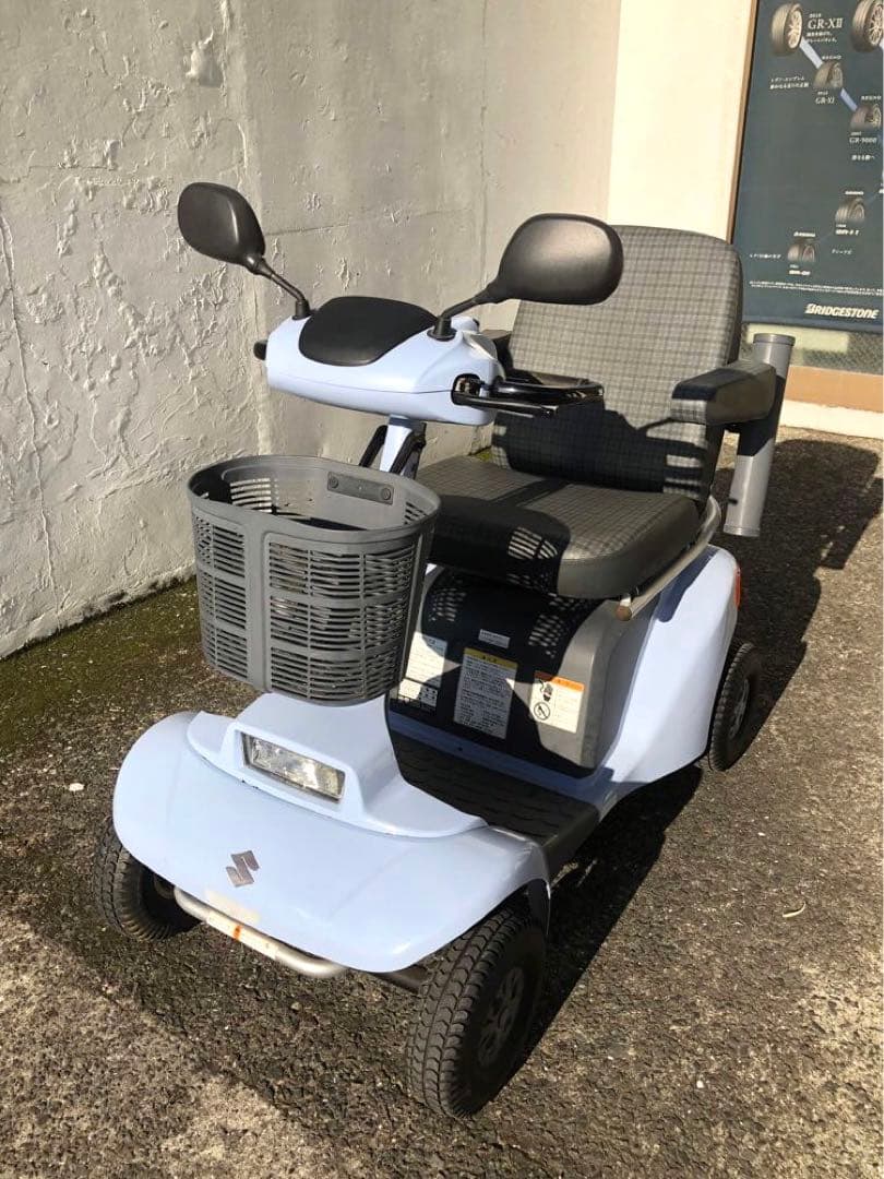 Suzuki シルバーカー 前カゴ付き　程度良好　同市内は配達無料