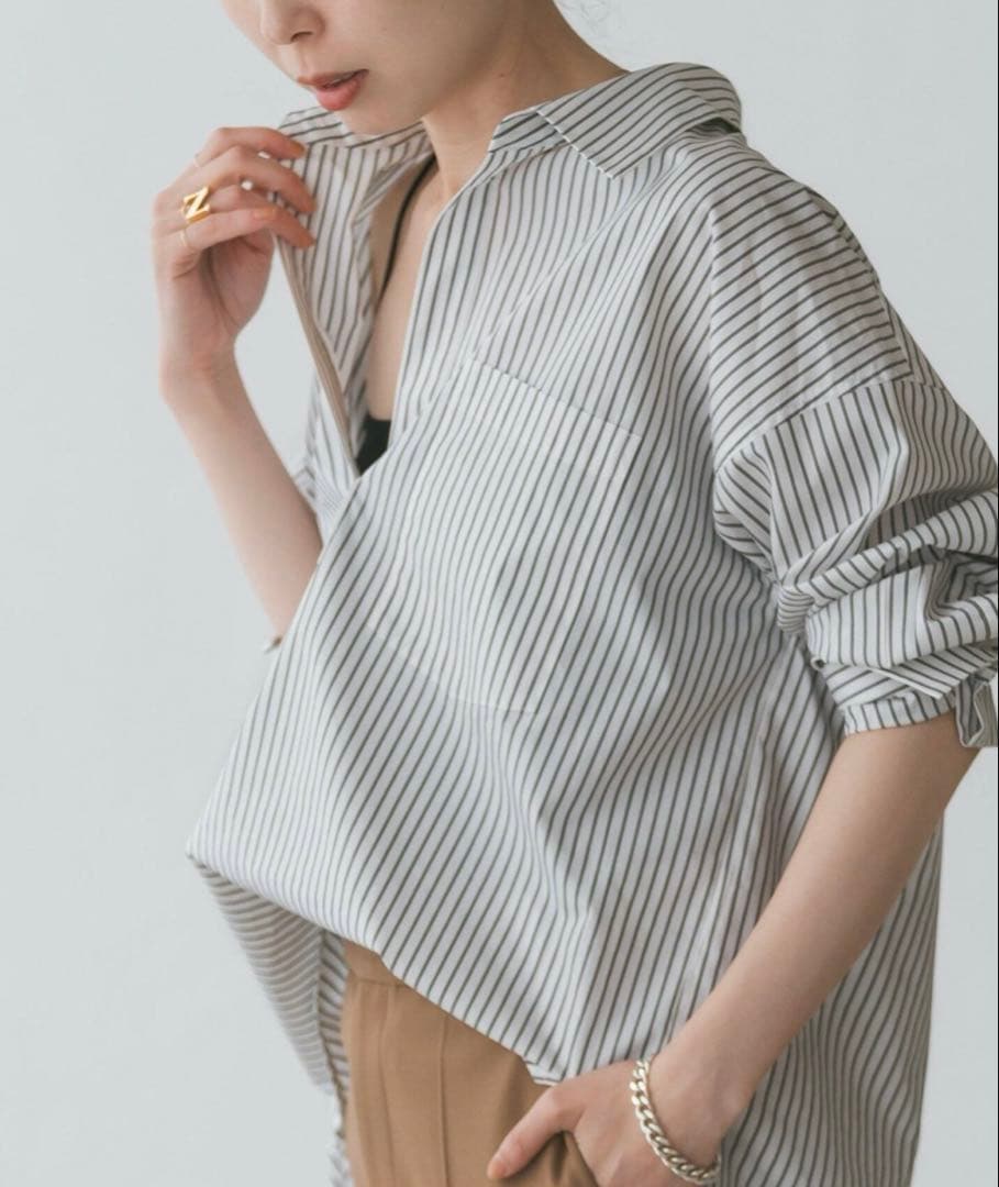 美品【Noble 】イージーケアコットンスキッパーシャツ（ストライプ）