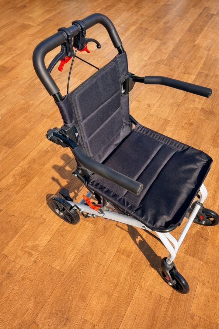 介護用車椅子 折りたたみ式