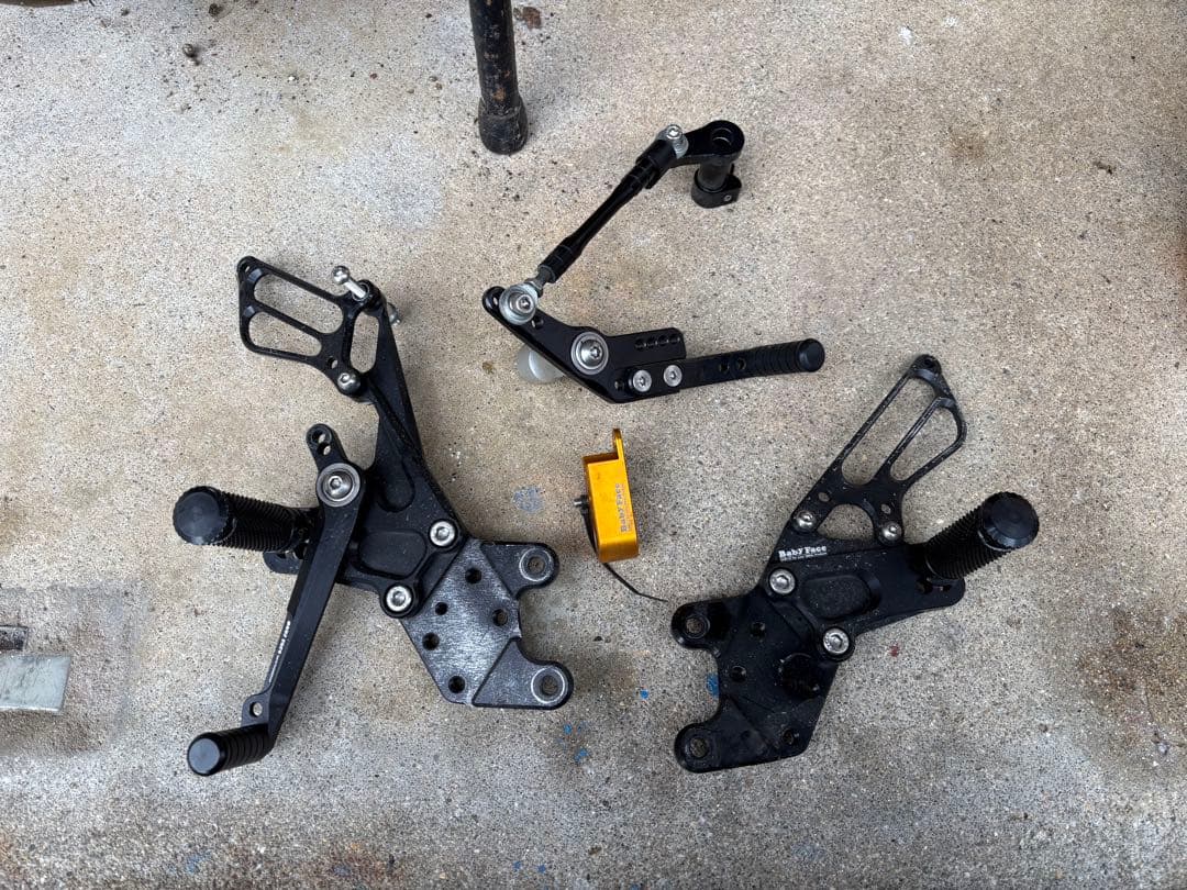 CBR1000rr 59後期 ベビーフェイスバックステップ