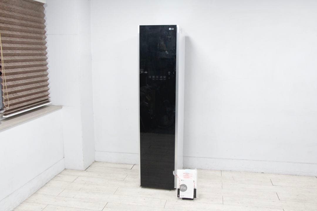 【未使用品】LG スタイラー　電気乾燥機　2017年製 LG styler スタイラー衣類乾燥機 S3WF ホワイト スチームウォッシュ