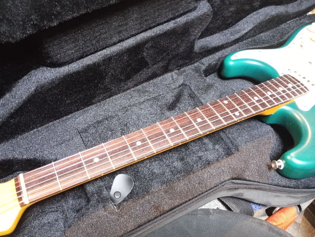 ストラトキャスター タイプ3.2kg ラッカー塗装 - メルカリ