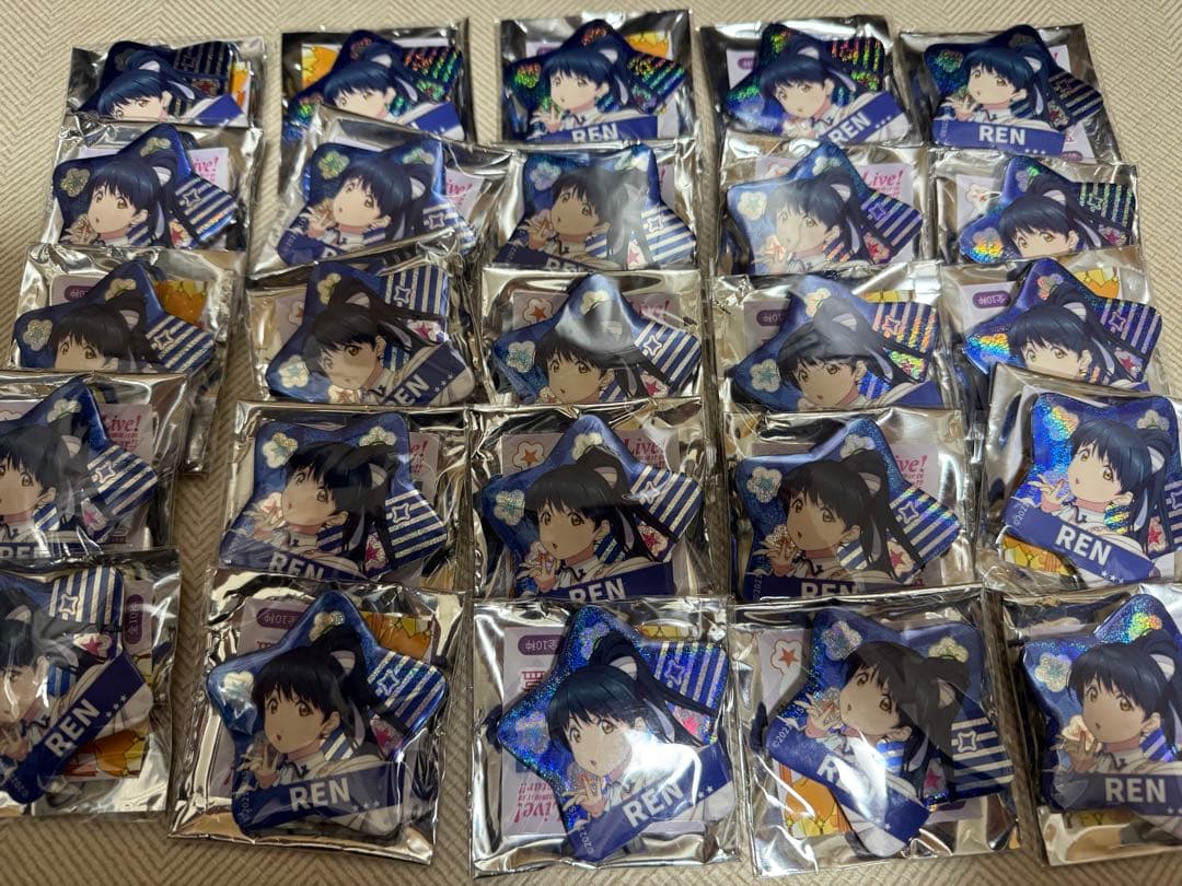 ラブライブ スーパースター 星型 缶バッジ 始まりは君の空 葉月 恋