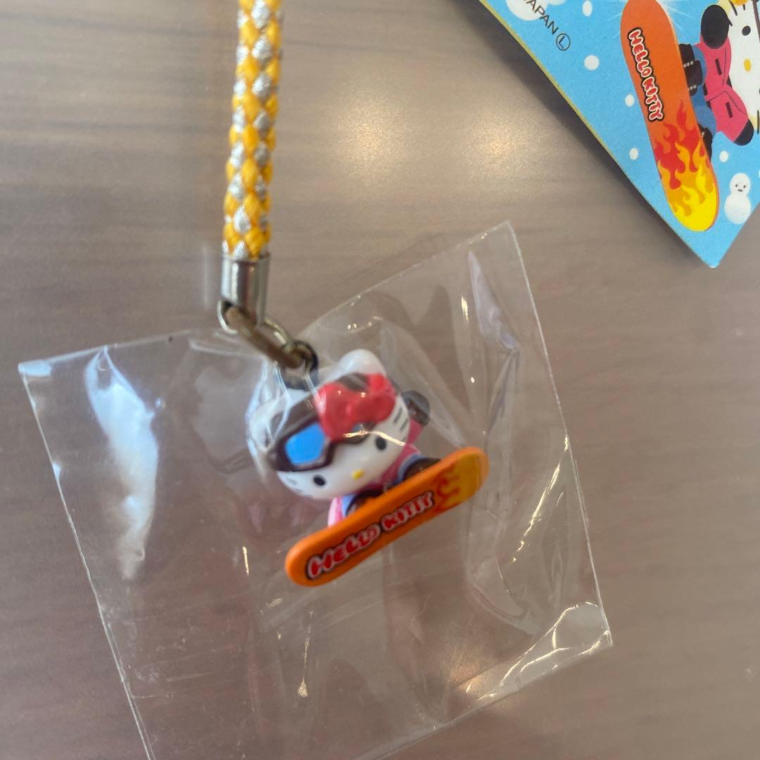 単品値引き不可】ハローキティ ご当地 冬期限定 スノーボード 根付