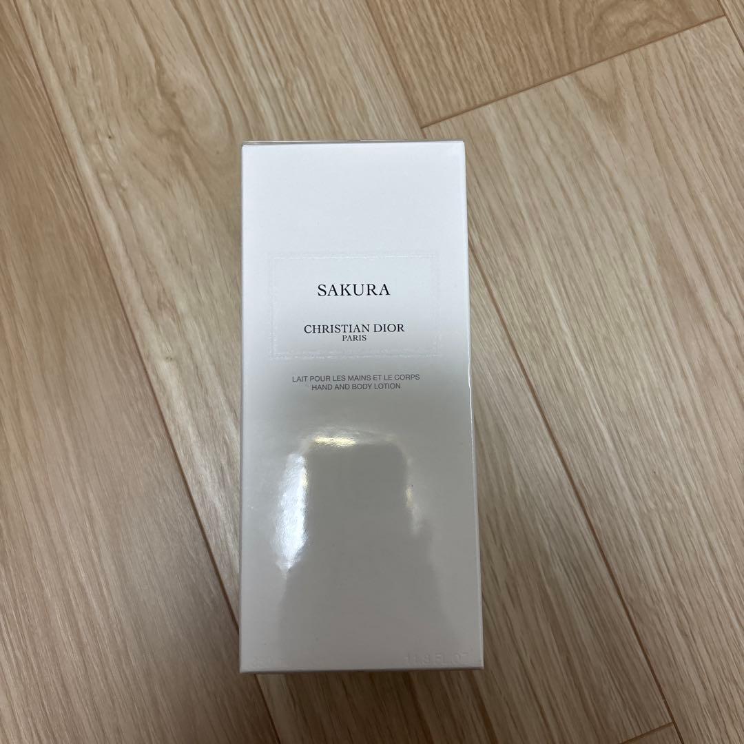 CHRISTIAN DIOR SAKURA ボディローション 300ml