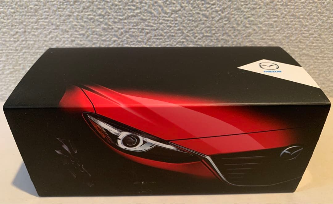 MAZDA特注1/43 アクセラ スポーツ スノーフレイクホワイトパールマイカ