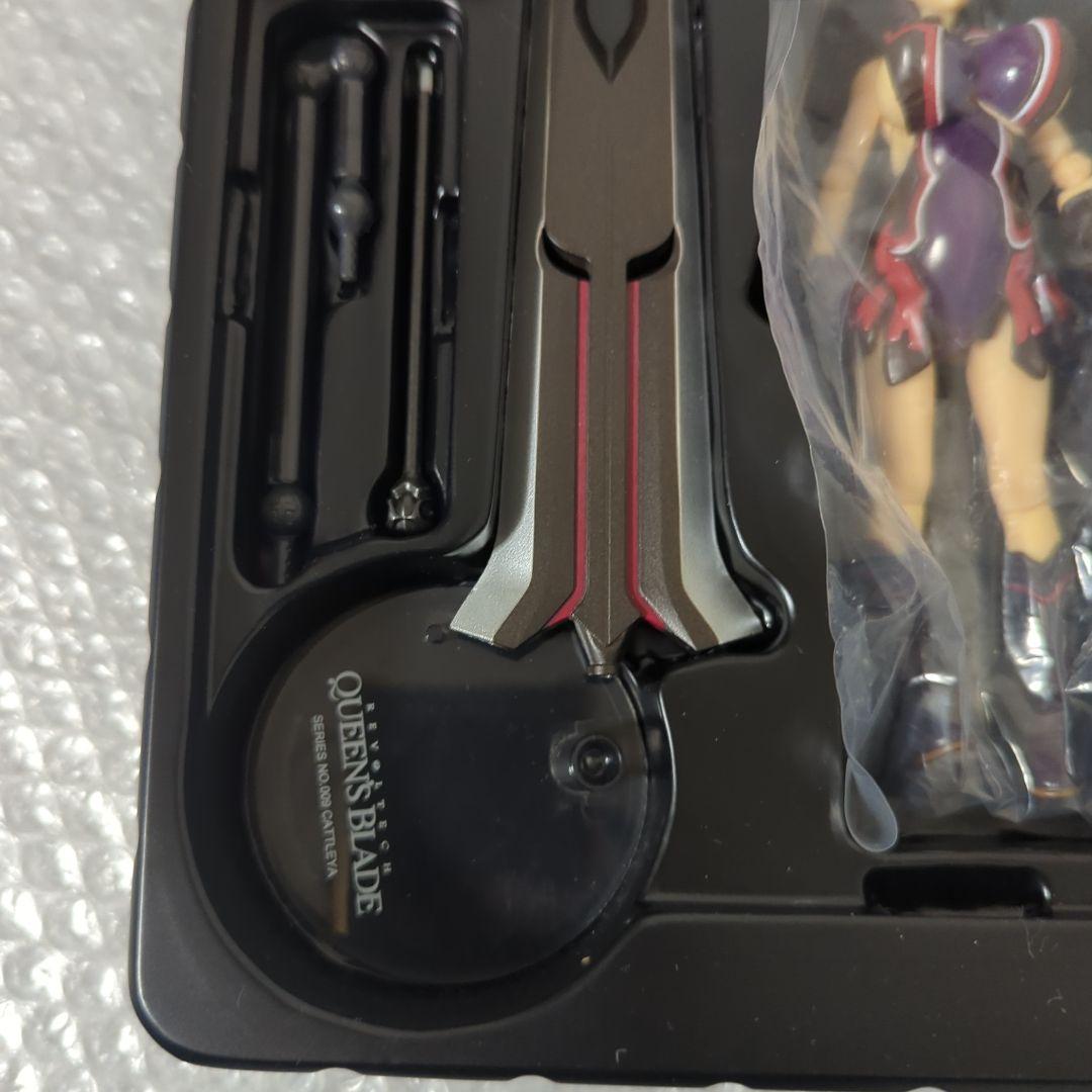 【現状品】リボルテック 武器屋カトレア クイーンズブレイド アクションフィギュア