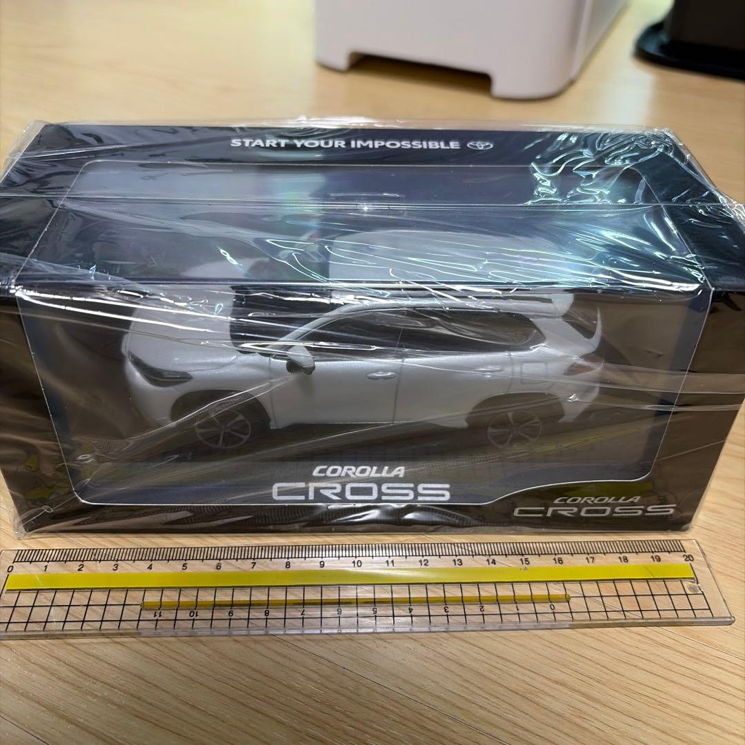【非売品】カローラクロス　ミニカー