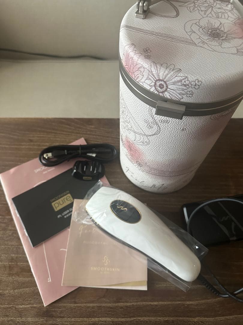 スムーズスキンpurefitホワイト家庭用光脱毛器　ホワイト ⭐︎未使用 Amazon | スムーズスキン pure fit 家庭用 光美容器 100万回照射