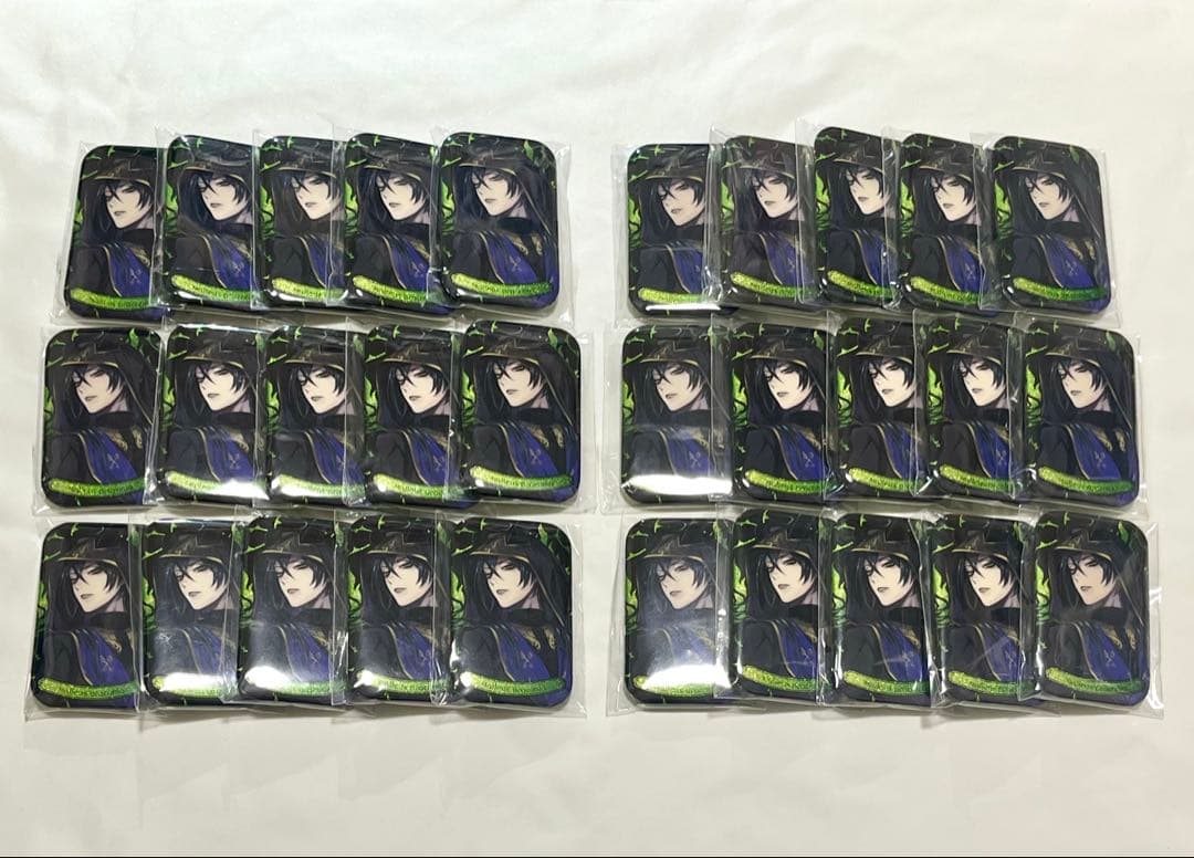 ツイステ マレウス スクエア 缶バッジ 式典服 (30個)