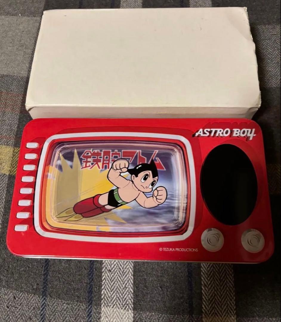 ASTRO BOY 鉄腕アトム　腕時計 ルイ・エラール、「2340 コレクション」でAstro Boy（鉄腕アトム）と