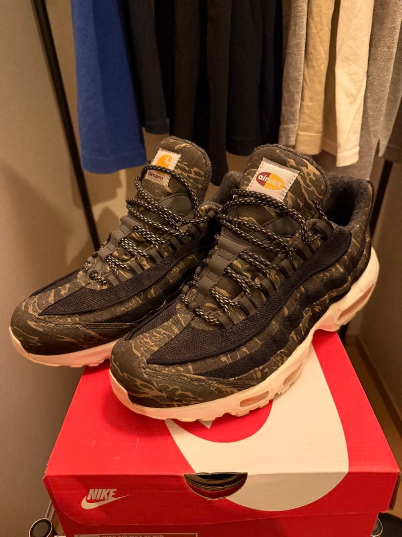 carhartt×NIKE スニーカー　AIR MAX95 箱あり