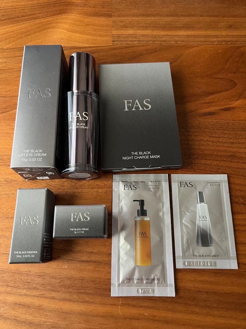 Rico****様 FAS ザ ブラックリフトアイクリーム15g