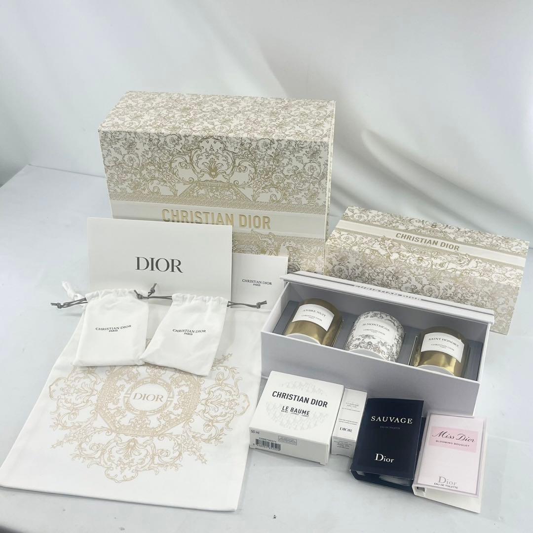【新品】Dior ホリデーギフトボックス キャンドル ルボーム 50ml 冬のご慰労ギフト】ホリデームードを高めてくれる、メゾンクリスチャン