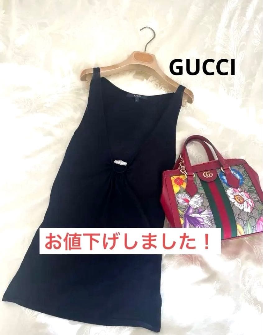 【GUCCI】美品✨ブラックキャミソール✨スワロスキーチャーム付き✨イタリー製