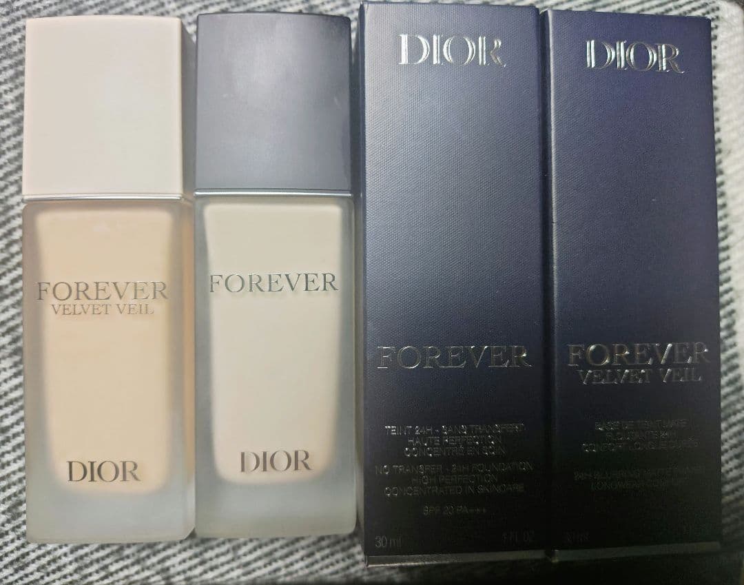 Dior ディオールスキン フォーエヴァーフルイドマット ファンデーション＋下地