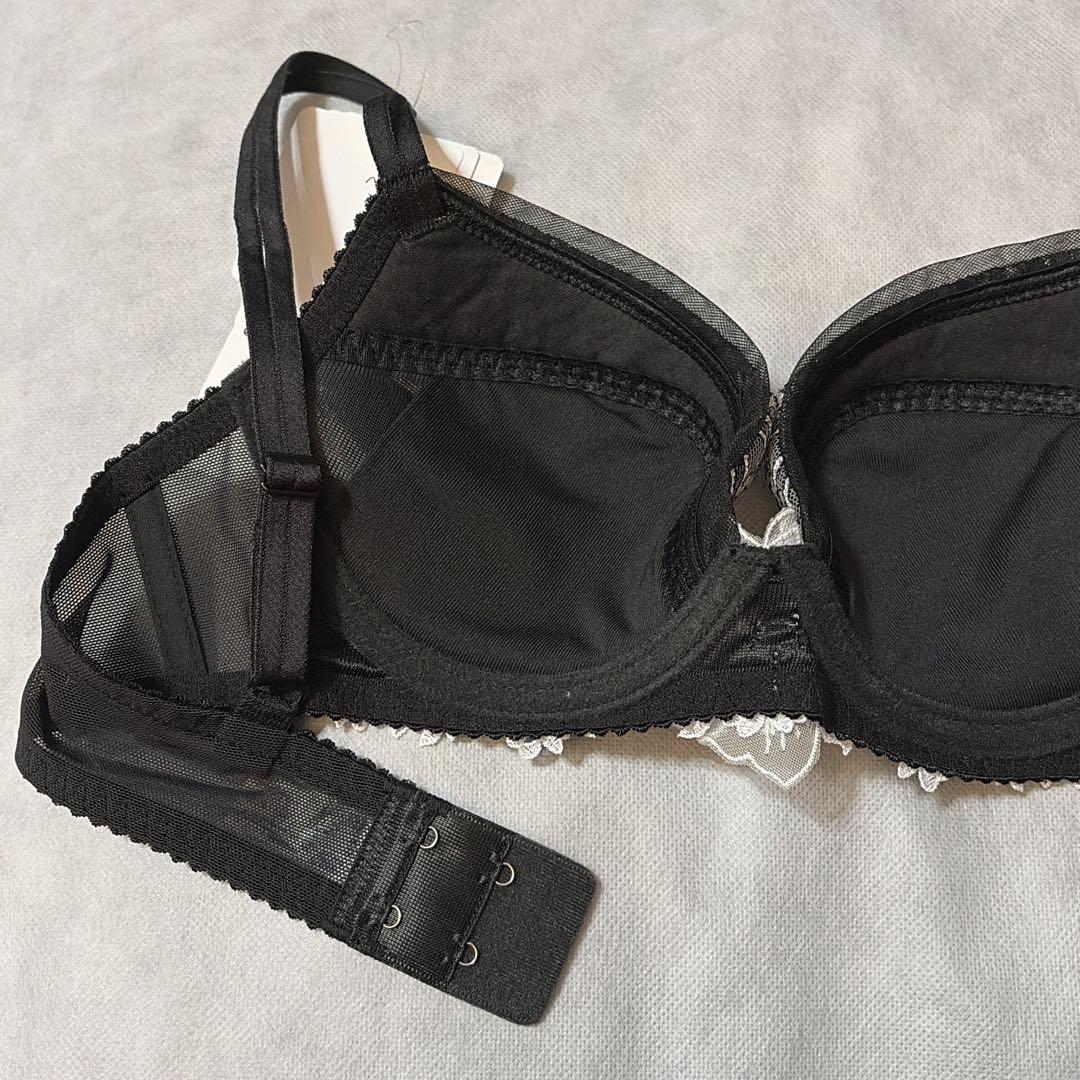 専用】フロラーレバイトリンプ パルファージュ ブラ＆ショーツ E65 2