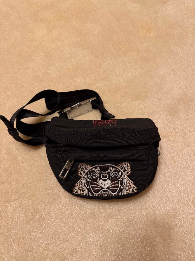 KENZO ボディバッグ ブラック トラ刺繍
