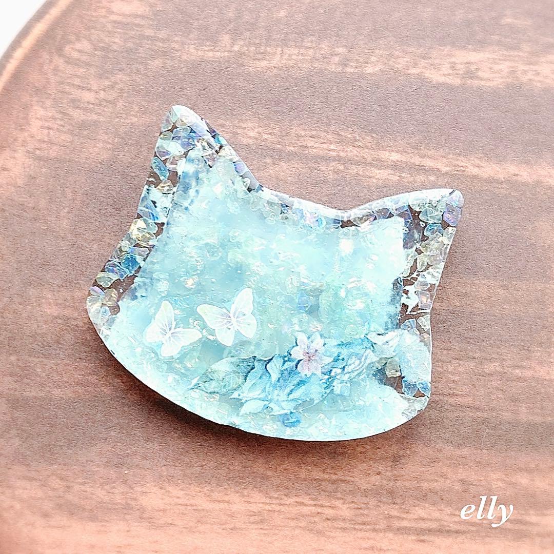 sawasawa様】1256.琉球ガラス 夜桜 じゃれ猫 レジン チャーム - メルカリ