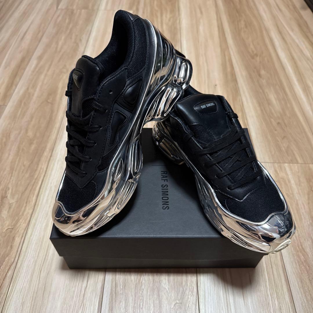 【RAF SIMONS×ADIDAS OZWEEGO】ラフシモンズ スニーカー