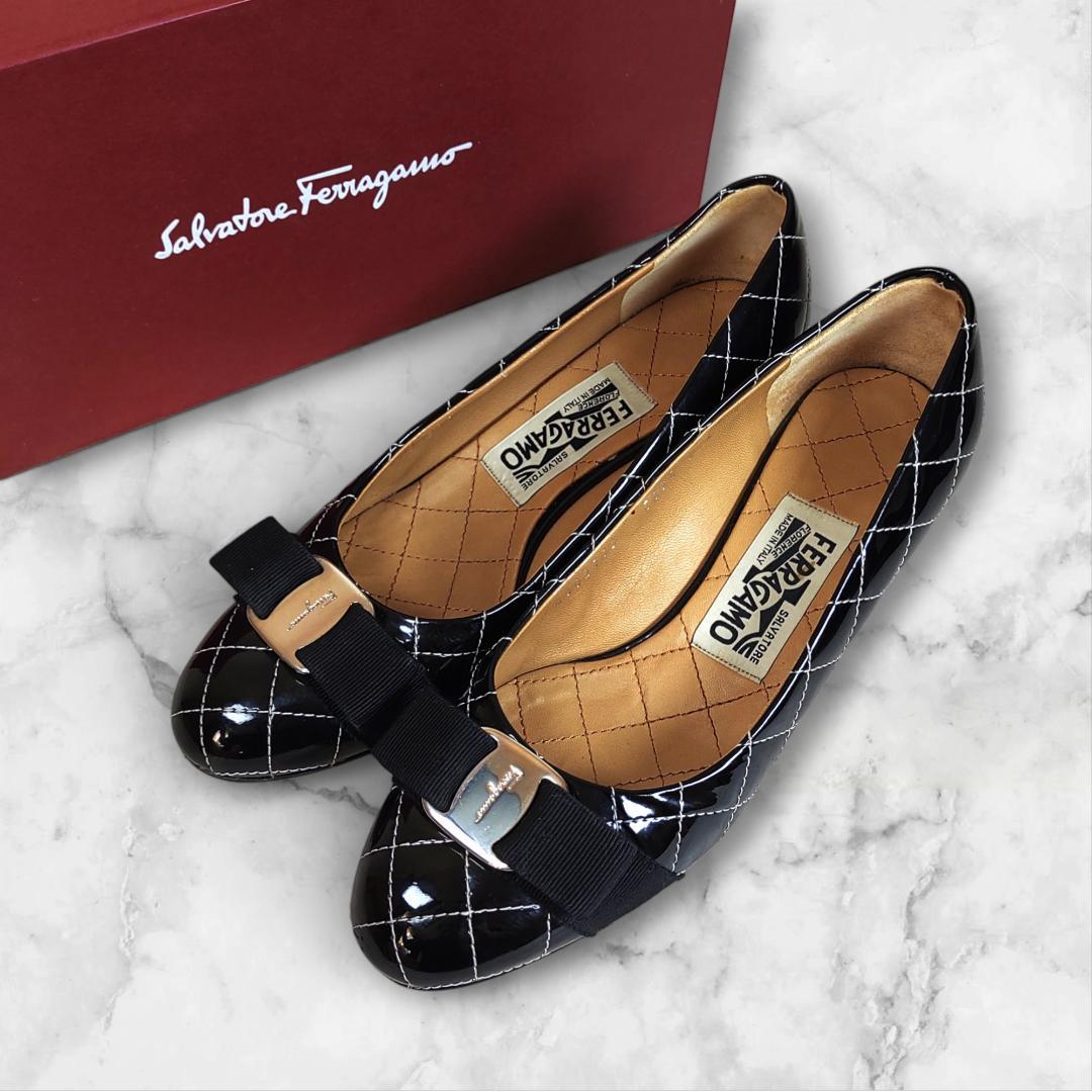 フェラガモ|VARA|キルティングリボン|6C|黒|i1781 FERRAGAMO/フェラガモ_Women通販 | ヴァラ 【送料無料】 | 三越伊勢丹