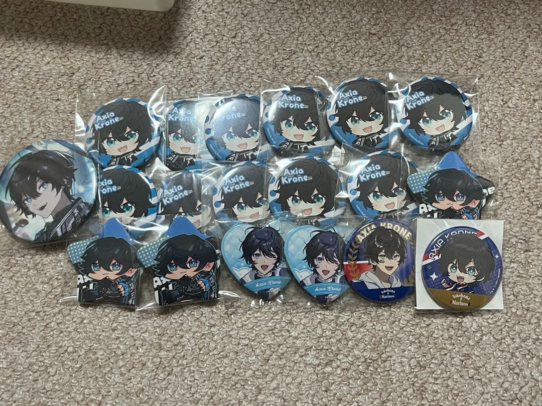 アクシア・クローネ 缶バッジ - メルカリ