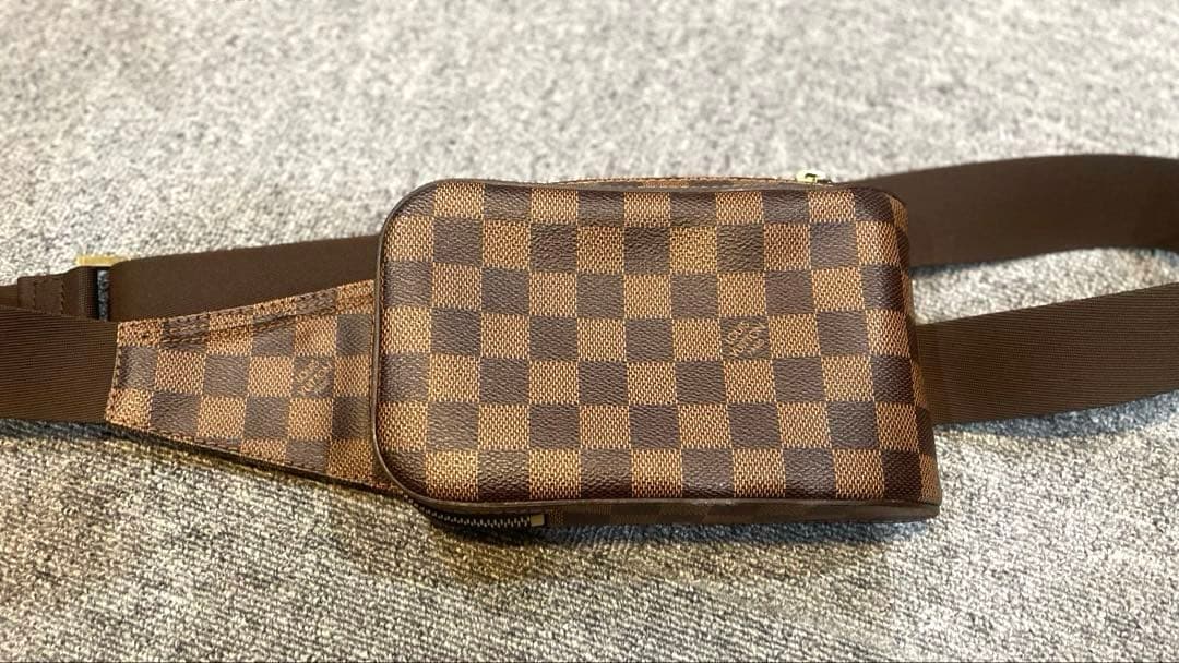 ルイヴィトン　ダミエ　ボディバッグ