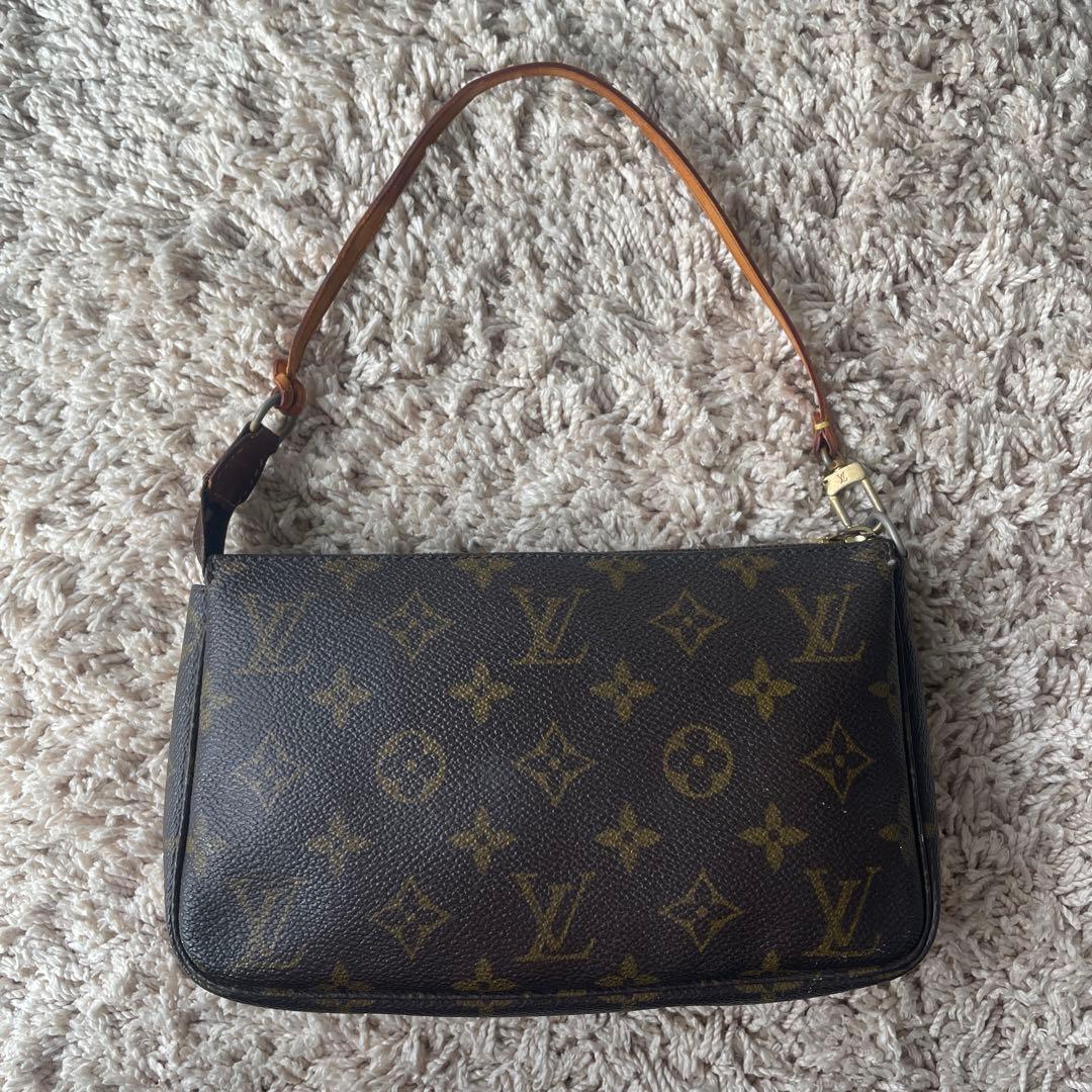 LOUIS VUITTON　ルイヴィトン　M51980　モノグラム　ポシェット