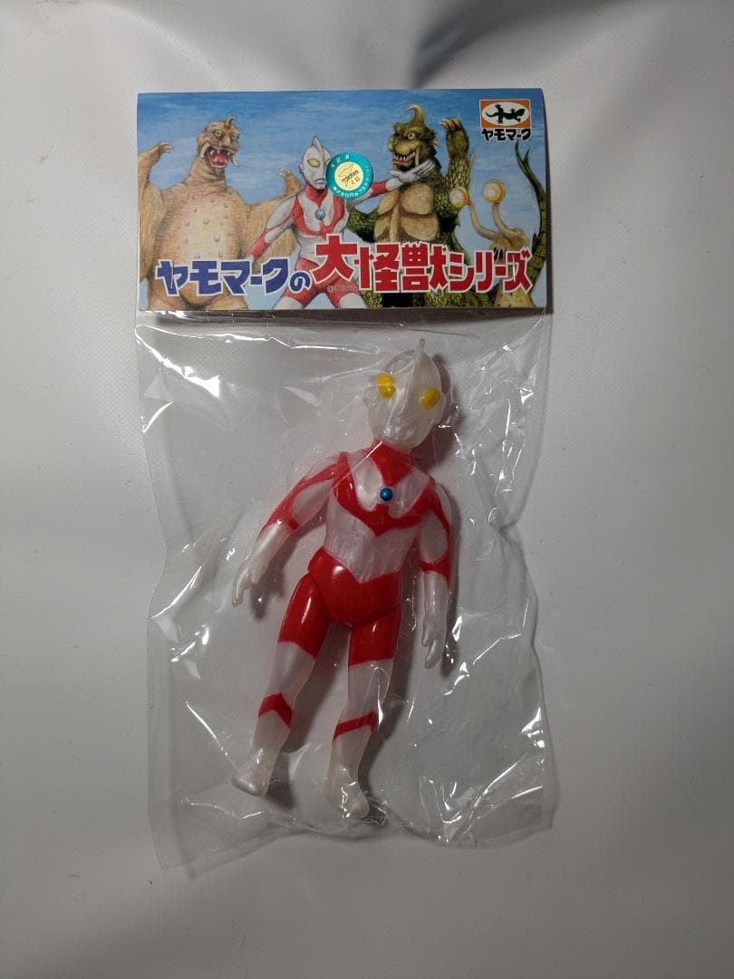 ヤモマーク ウルトラマン ホワイトパール ソフビ