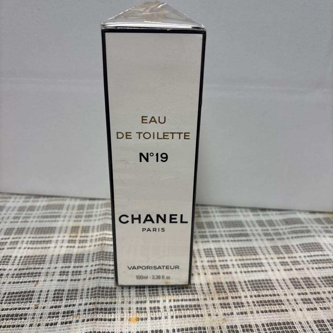 シャネル　香水　100ml N°19
