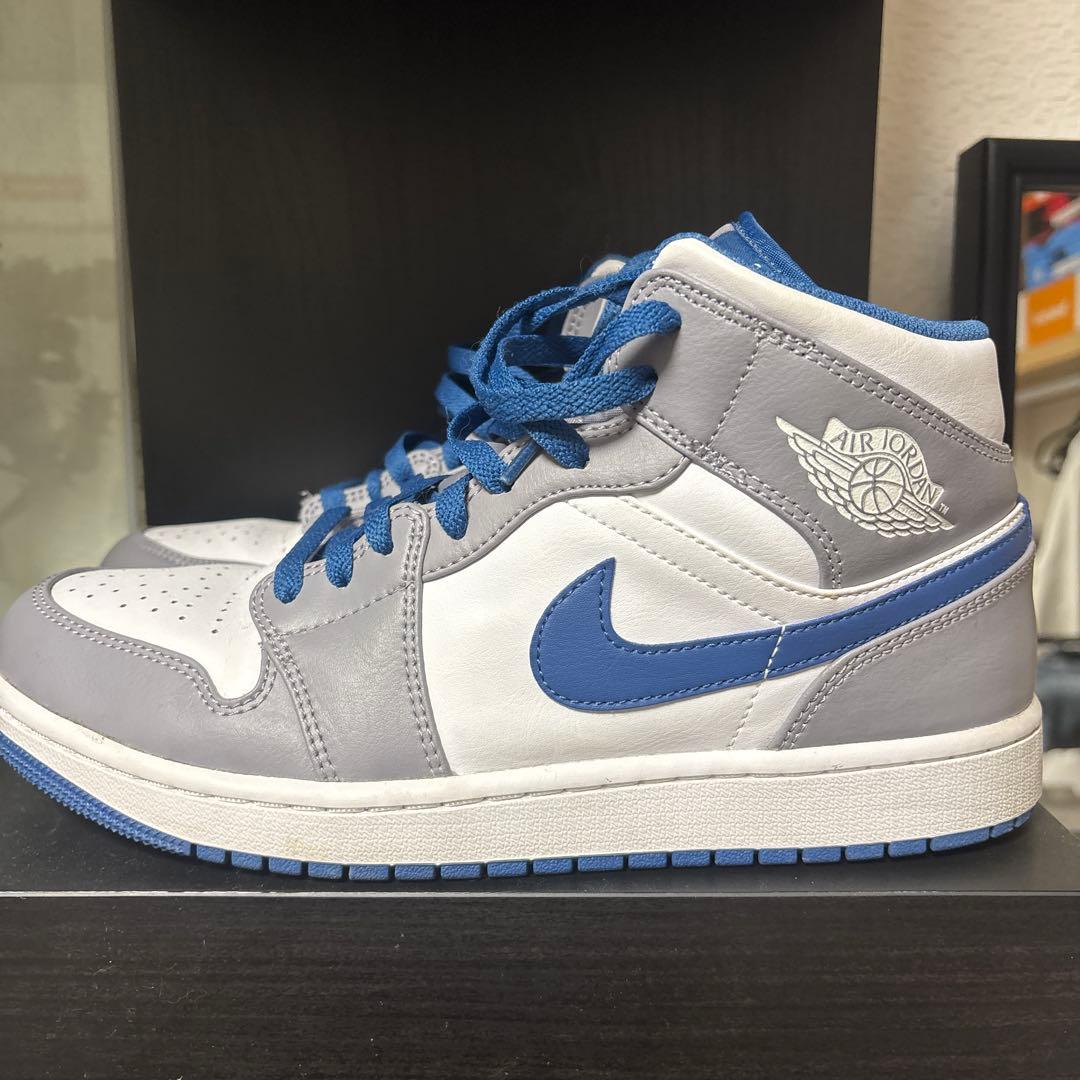 靴 Nike Air Jordan 1 Mid True Blue