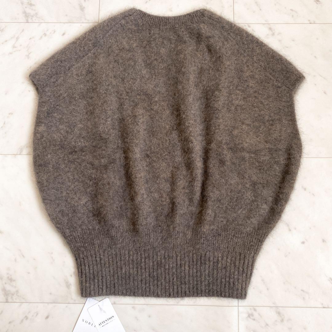 新品タグ付きNOBLEノーブル ファーニットVネックベスト24AW ブラウン