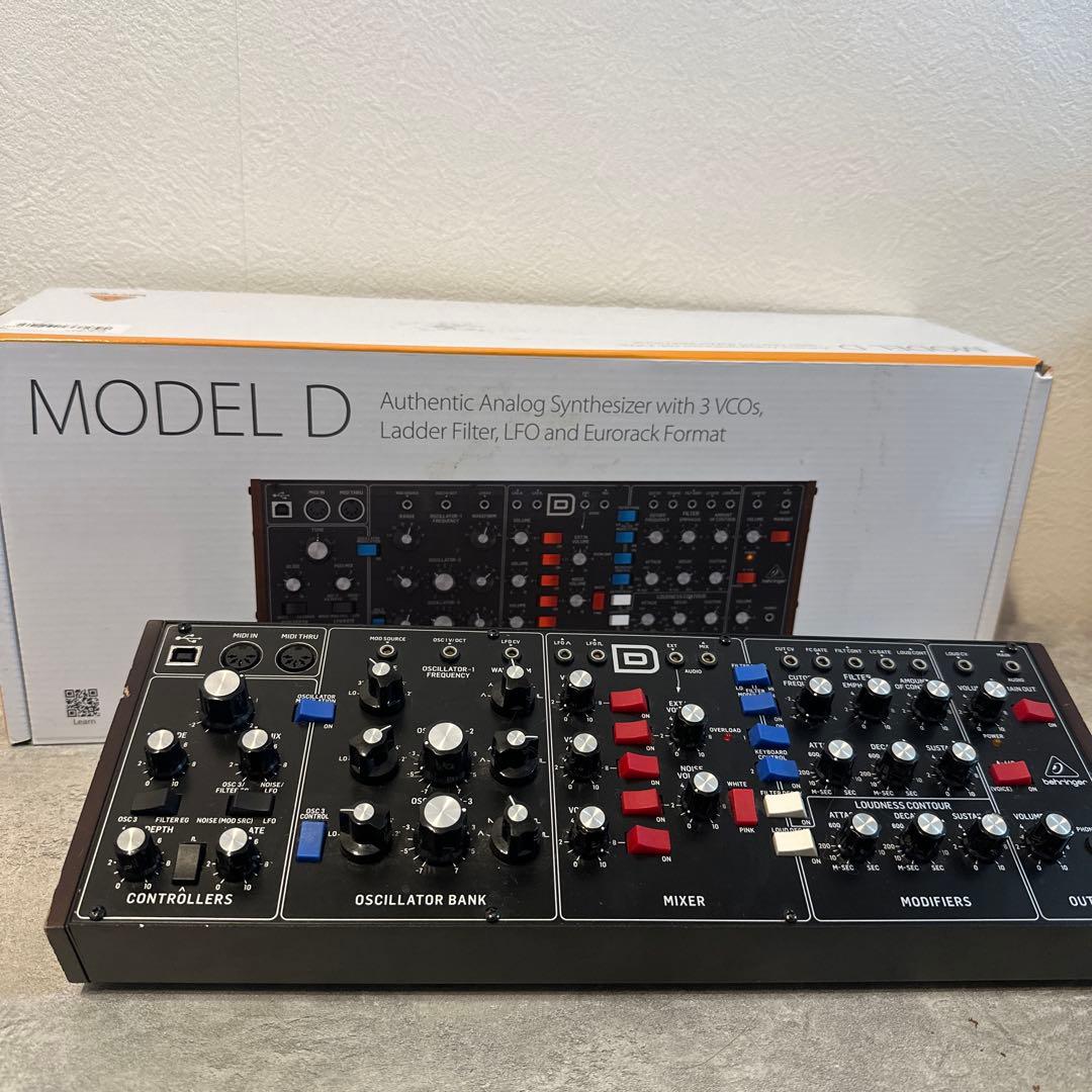 鍵盤楽器 Behringer MODEL D