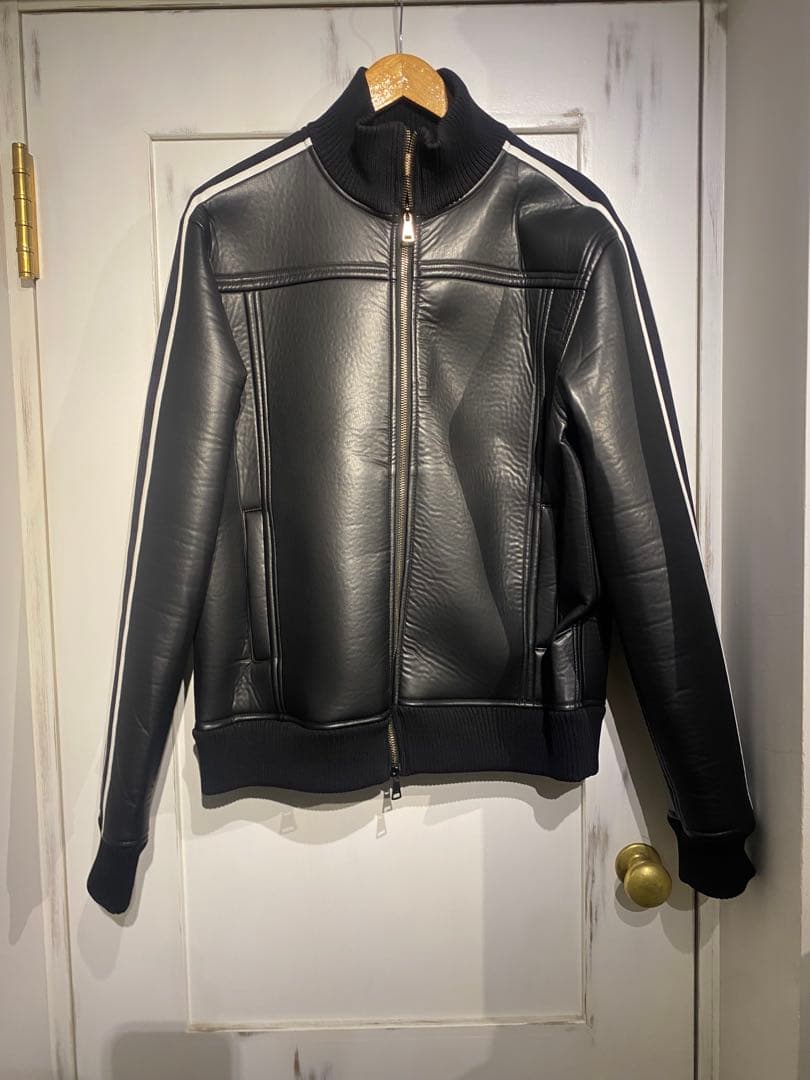 【たっす】ヌメロヴェントゥーノ　ジャケット