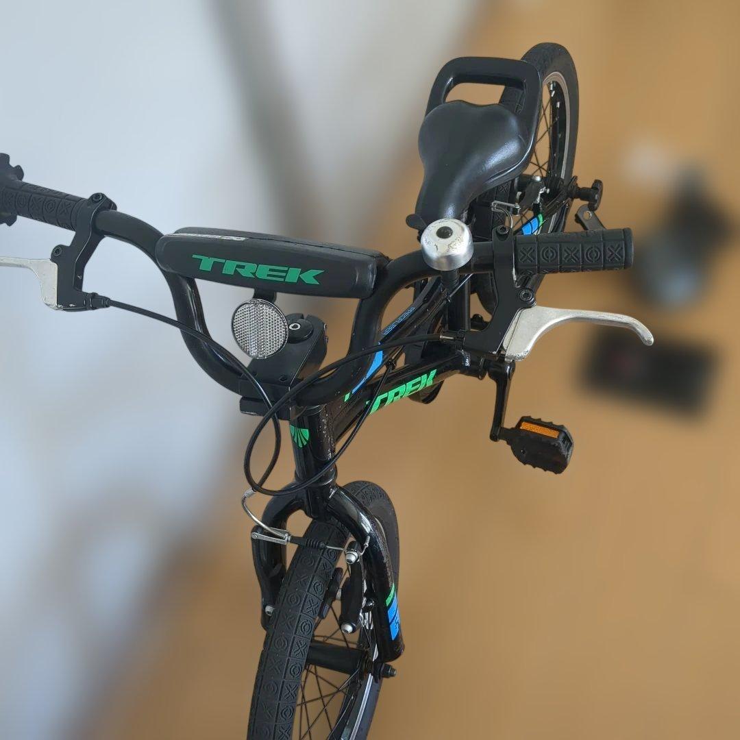 TREK 16インチ キッズバイク 補助輪付き - メルカリ