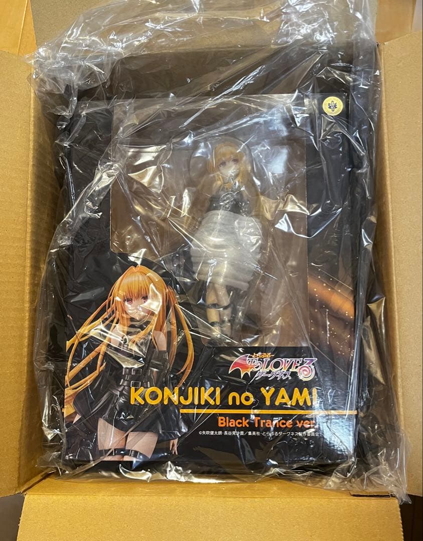 ユニオンクリエイティブ　金色の闇　フィギュア