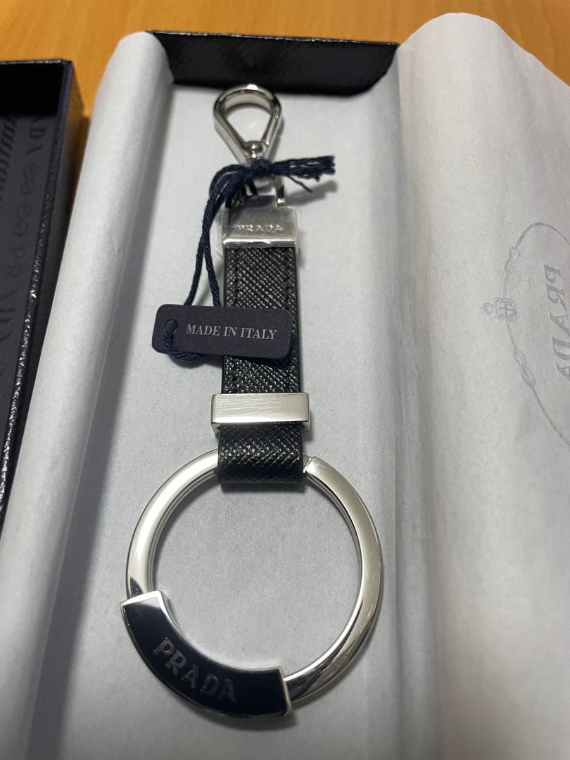 PRADA キーホルダー 2PP042 サフィアーノレザー ヒロぽんさん専用です