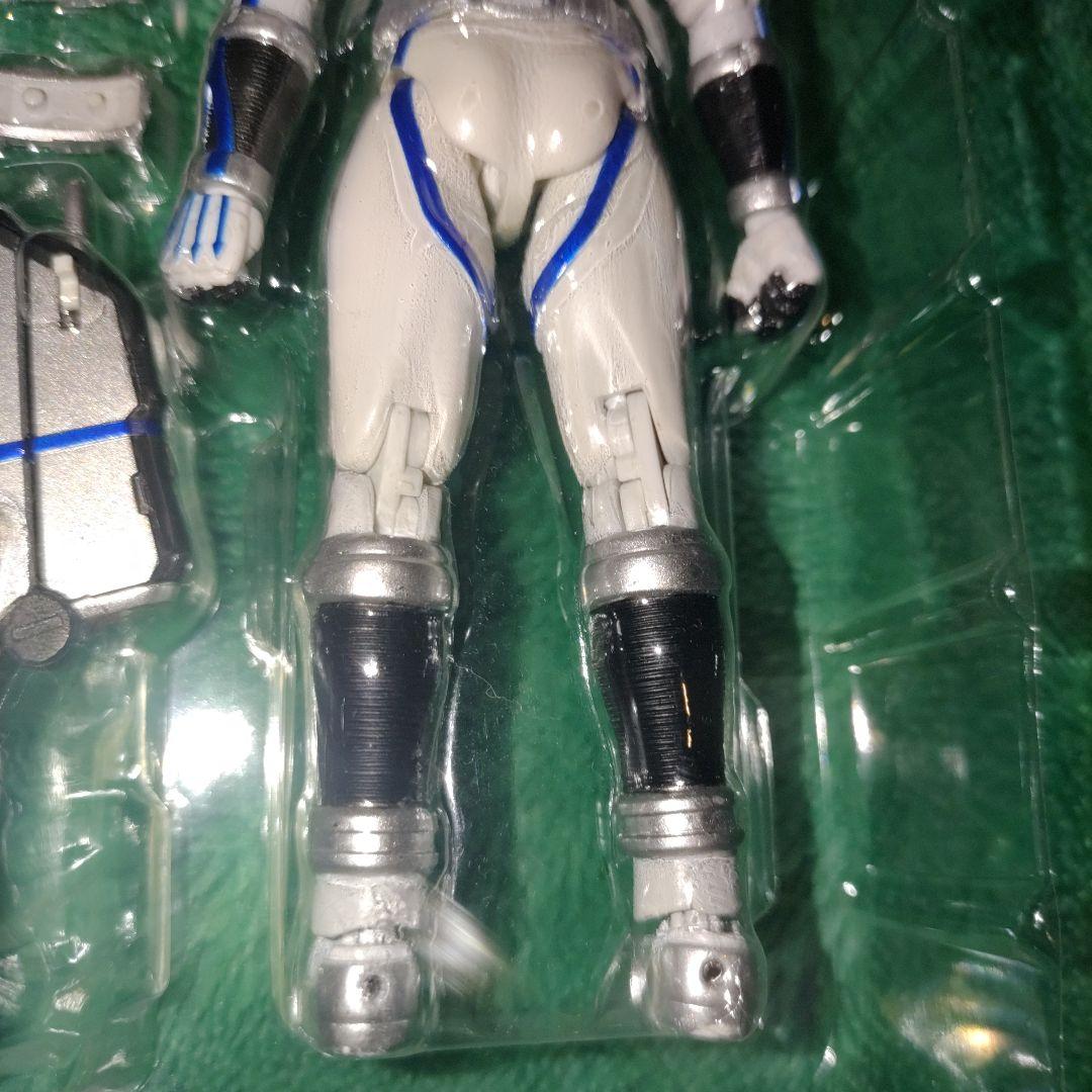 S.H.Figuarts 仮面ライダーサイガ 輸送箱付き 仮面ライダーファイズ