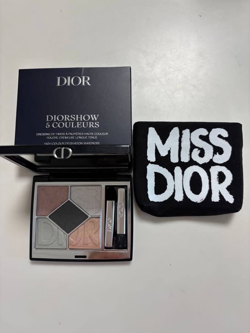 Dior Diorshow 5 Couleurs 931 ポールドブラック TOM FORD BEAUTY・Diorのアイシャドウパレットを使った口コミ