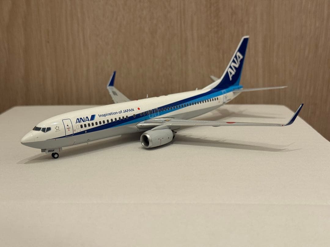 そ*う様 超レア！ANA B737-800 1/200 JA86AN IOJ 後