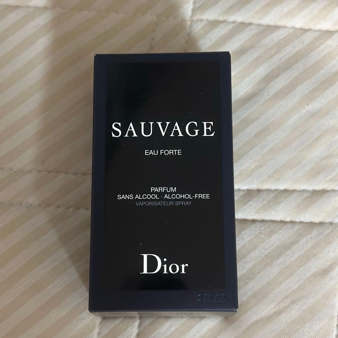 新品未開封DIOR SAUVAGE EAU FORTE 60ml 芸能人愛用香水
