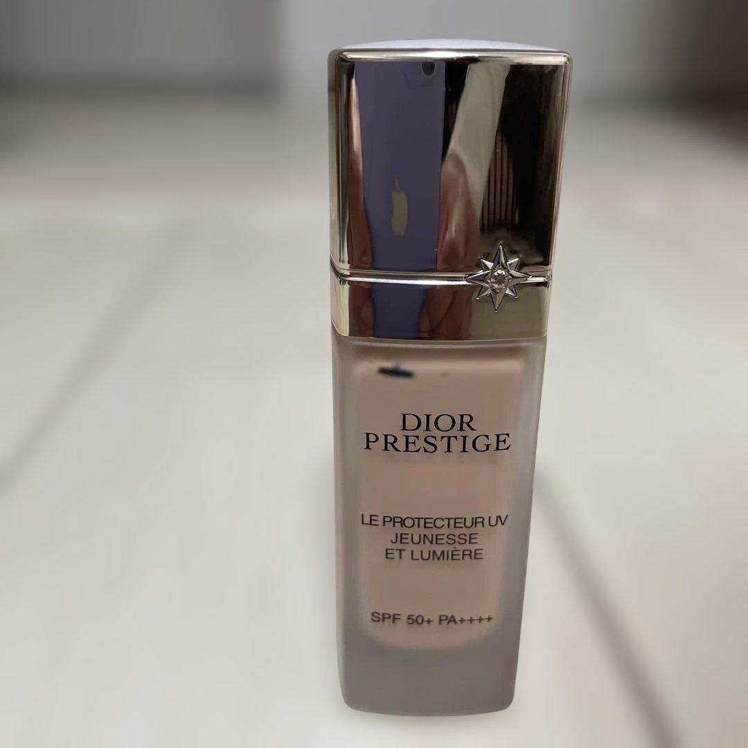 ディオールプレステージ　 ホワイト　ル　プロテクターUVルミエールBB01