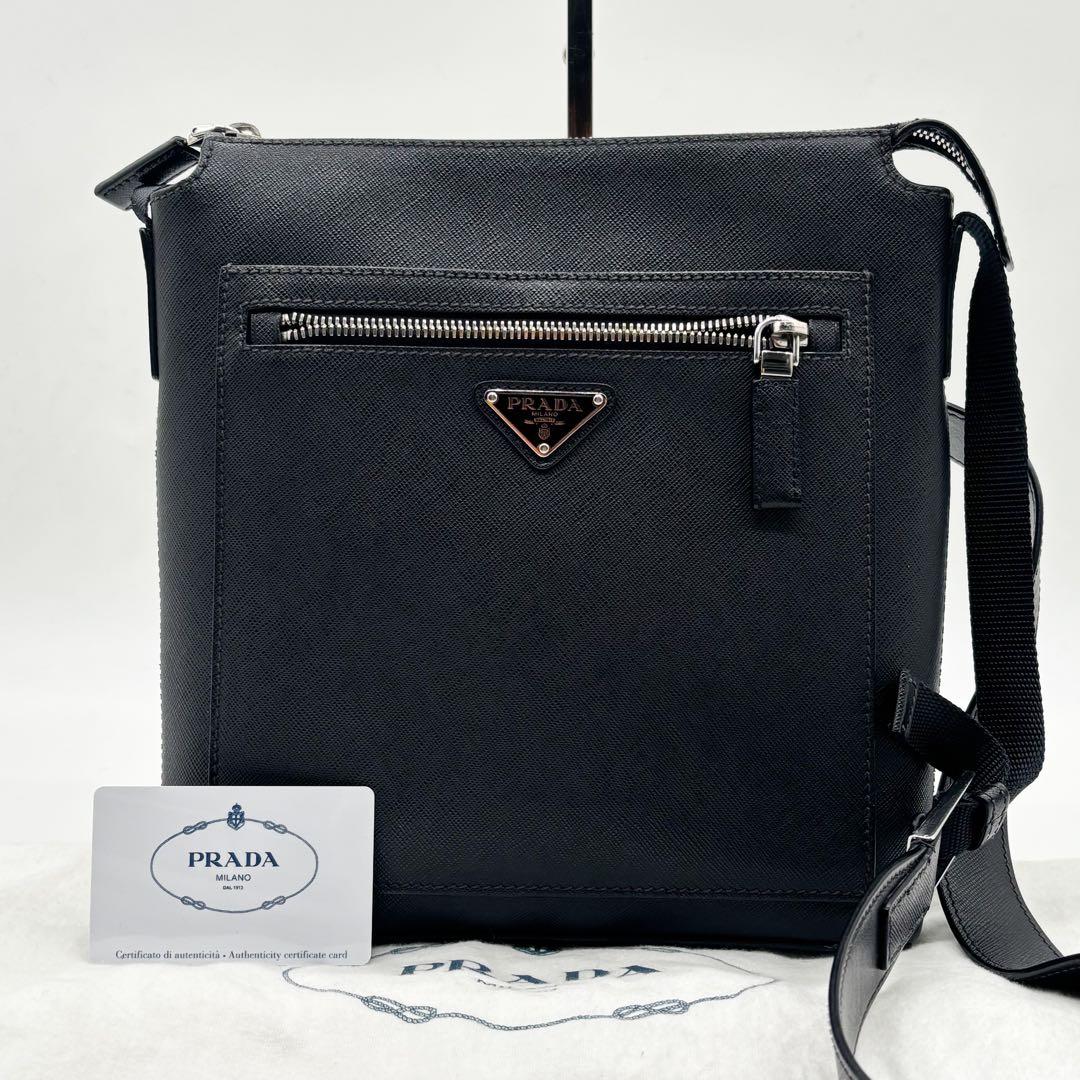 極美品 近年モデル プラダ ショルダーバッグ 斜めがけ可 サフィアーノレザー 黒