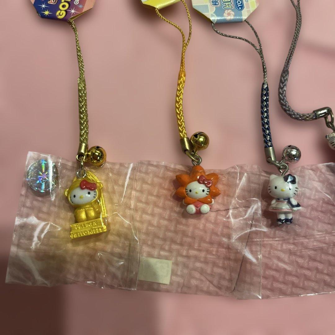 ご当地ハローキティストラップ広島限定もみじ&桃太郎ファスナー