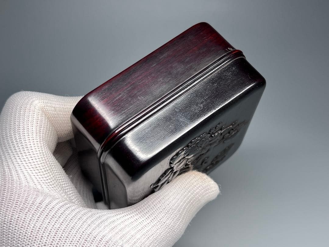 木製 小物入れ 紫檀 牡丹花 浮き彫り 極細工 文房具 中国美術 香合 美品