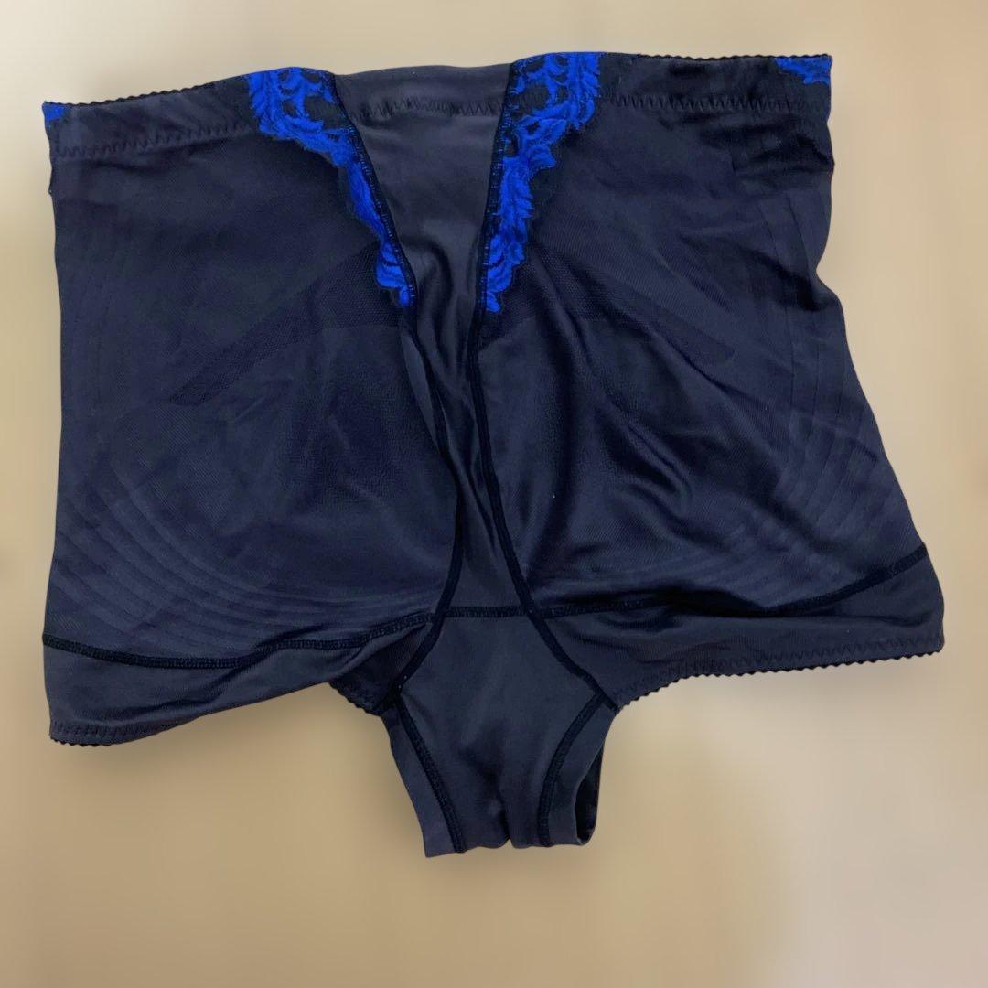 マルコ カーヴィシャス ショートガードル Q 補整下着 - メルカリ