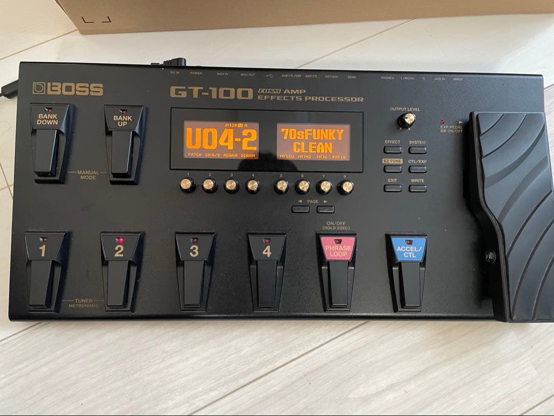BOSS GT100 ボス　GT100