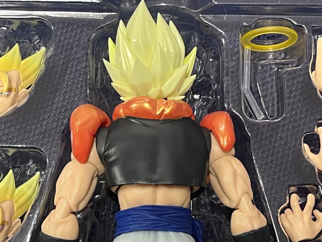 S.H.Figuarts ドラゴンボール ゴジータ スーパーサイヤ人 SHF